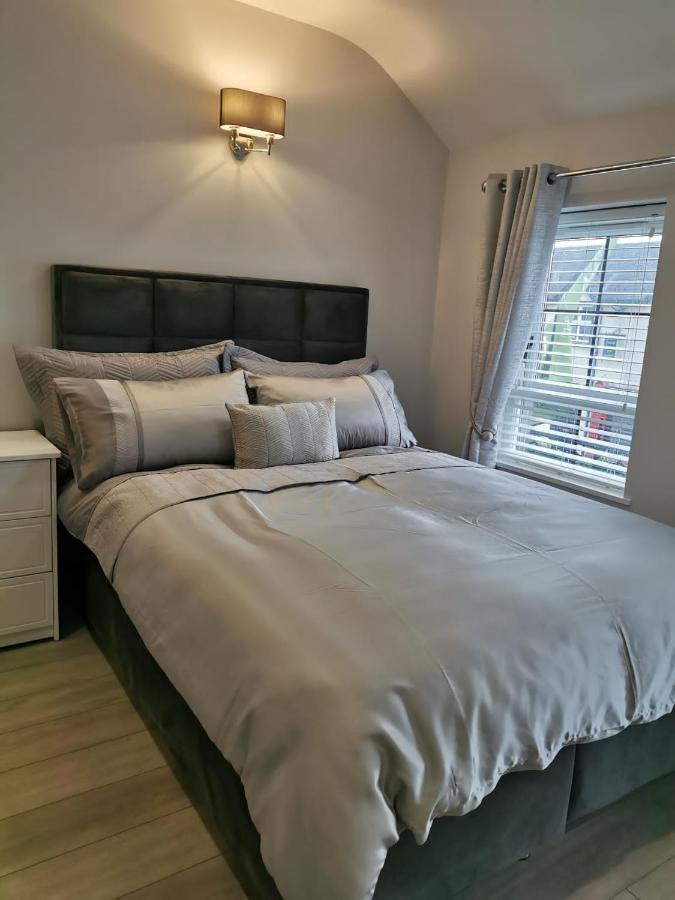 Modern 3-Bed Apartment In Magherafelt Sleeps 8 Ngoại thất bức ảnh